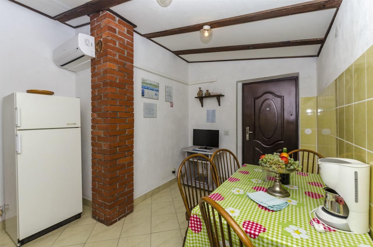 Apartment Boris Gornja Brela ภายนอก รูปภาพ