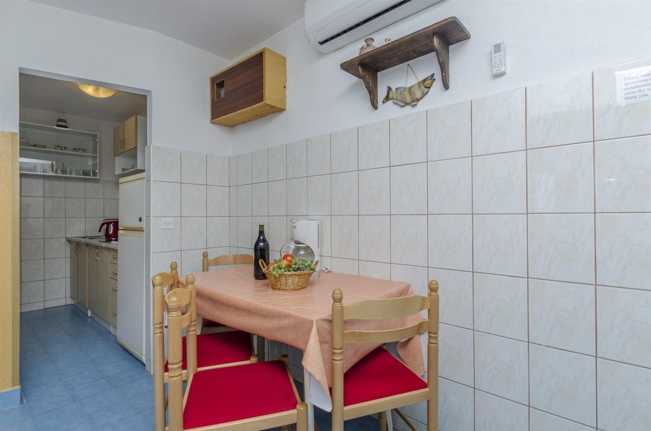 Apartment Boris Gornja Brela ภายนอก รูปภาพ